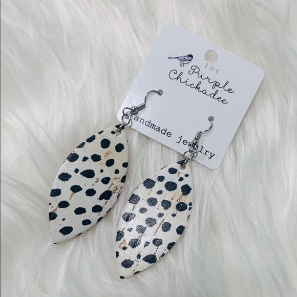 Jewelry - SPOT YOUR LOVE LEATHER EARRINGS